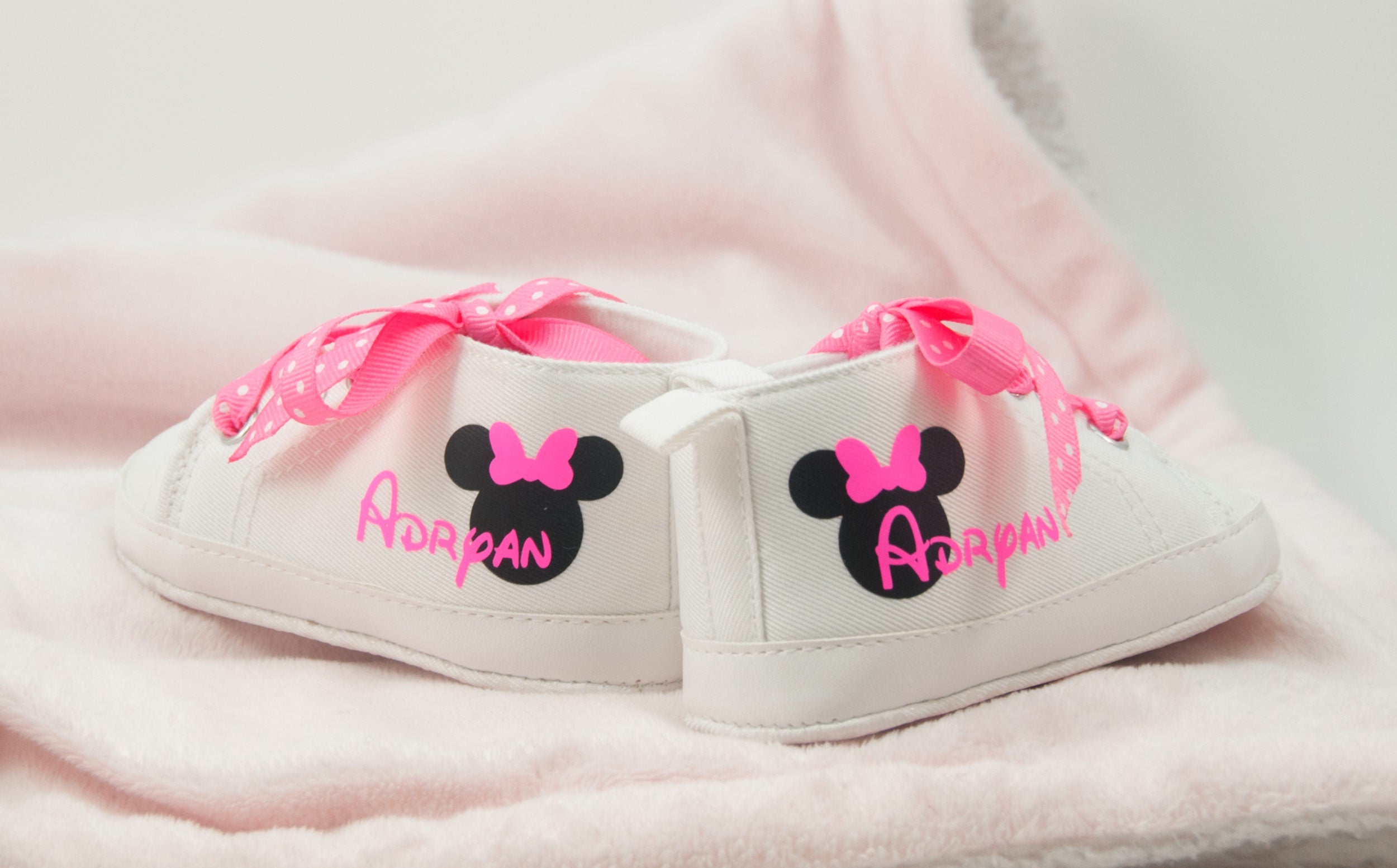 Personalized Minnie Mouse Baby Girl Shoes – Pink Sneakers for First Birthday & Baby Shower